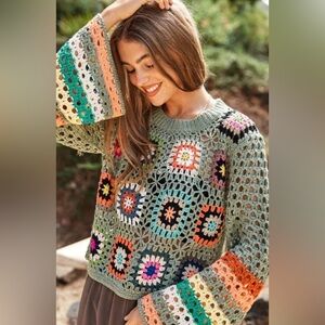 Davi & Dani Floral Crochet Striped
Sleeve Cropped Knit Sweater. NWT